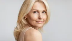 Sette abitudini quotidiane che accelerano l’invecchiamento: verifica se le hai anche tu